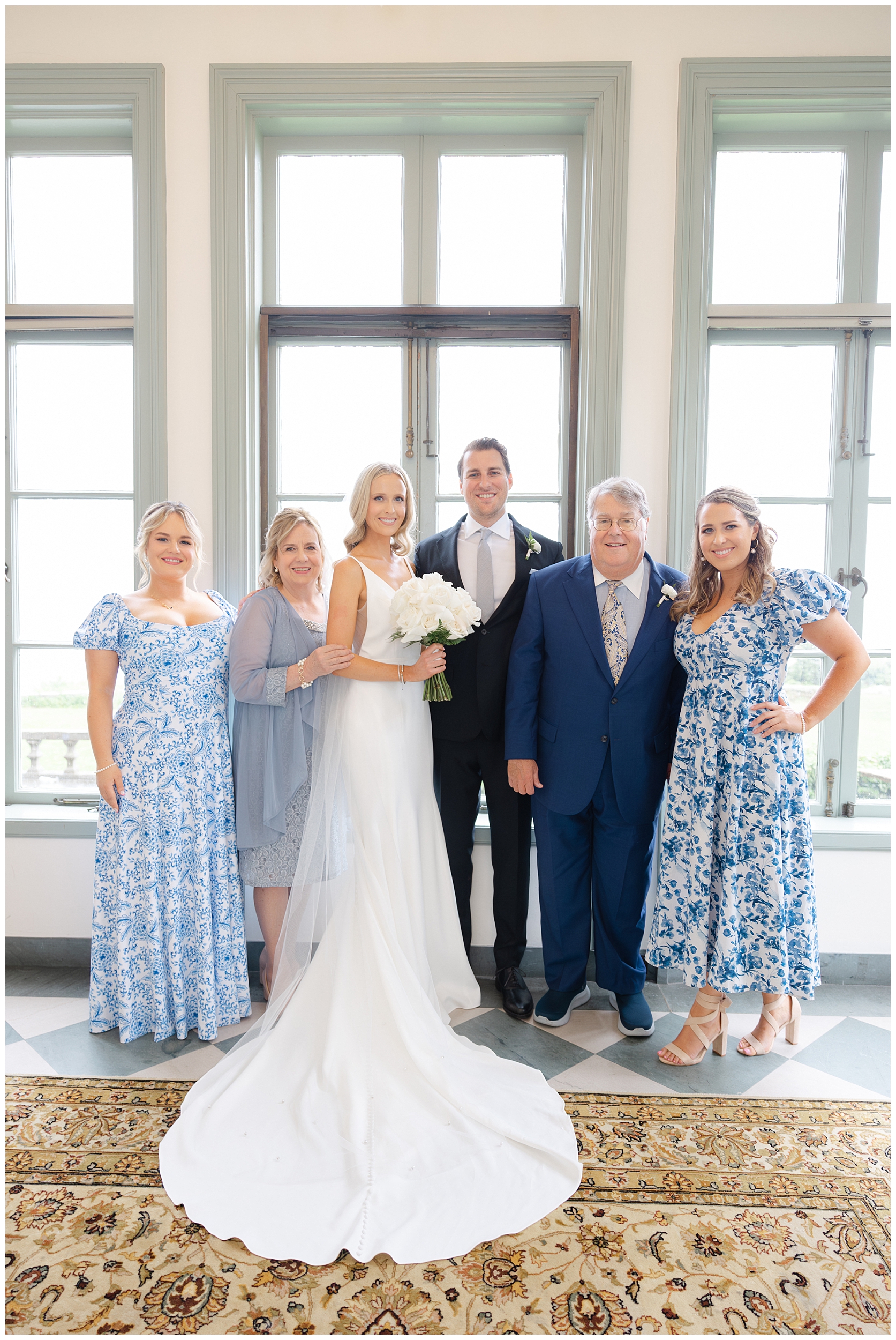 Misselwood rainy wedding family portraits 