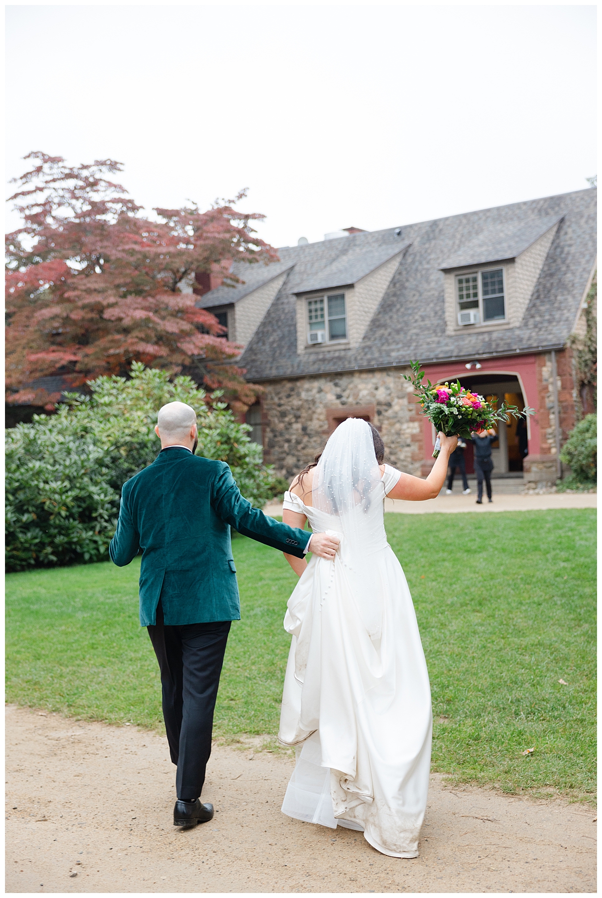 fall wedding at moraine farm